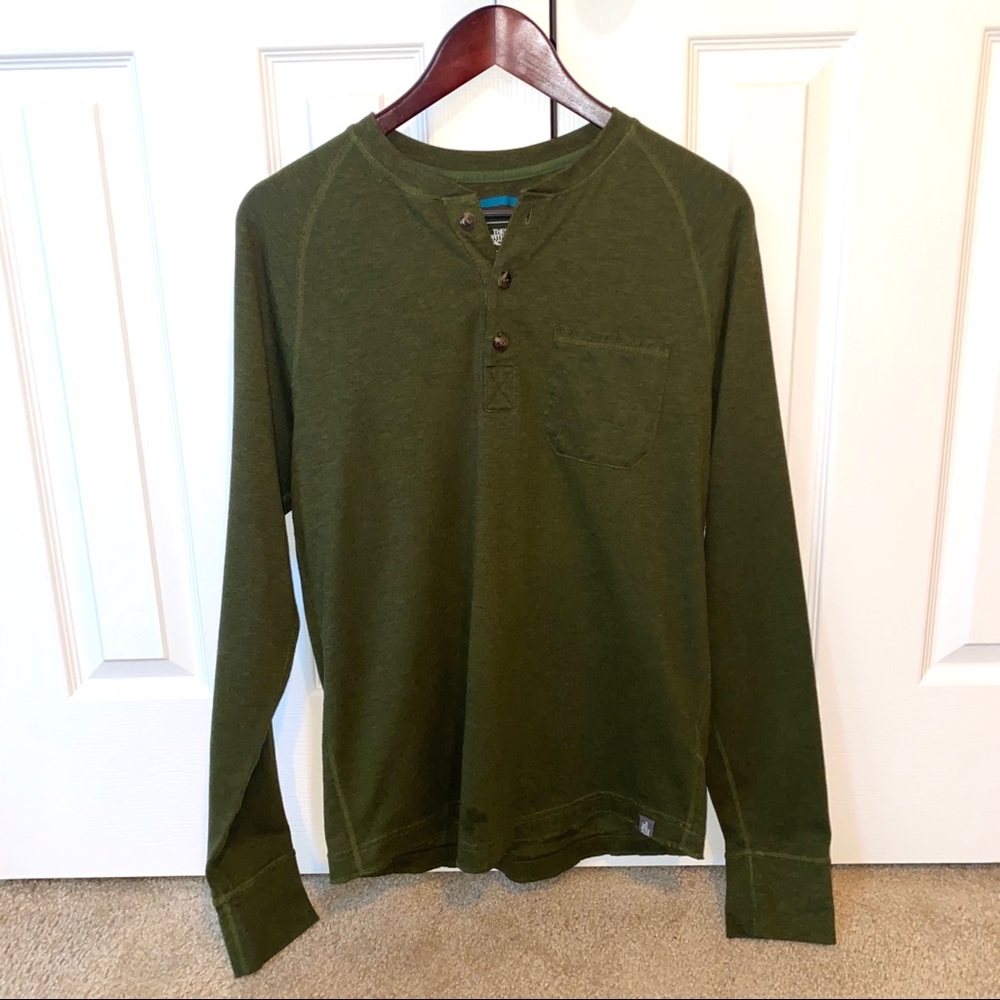 The North Face men’s long sleeve seward henley